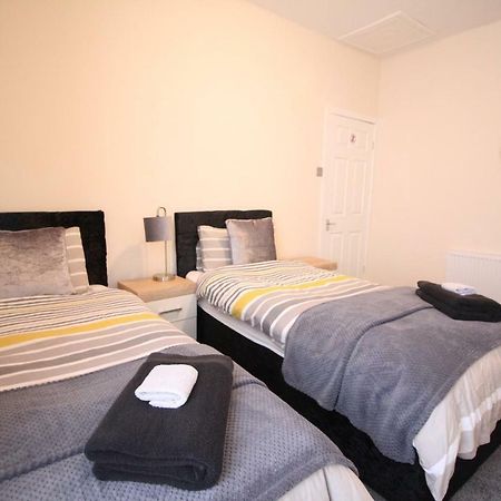 Regent Choice - Town Centre - Large Property Blackpool Exterior photo